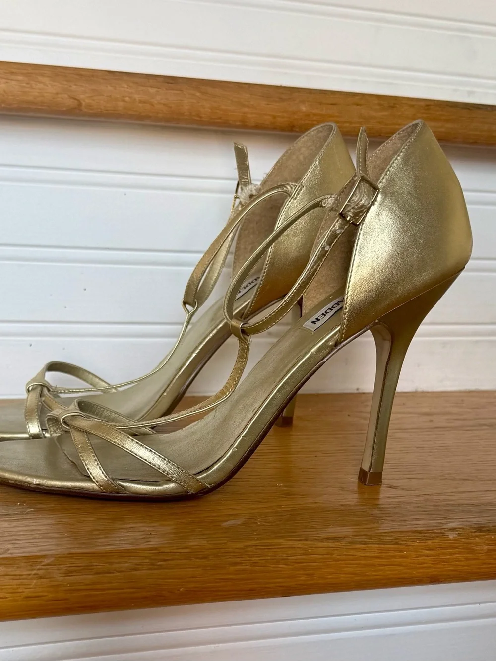 Steve Madden Holidays Gold Heels, size 8